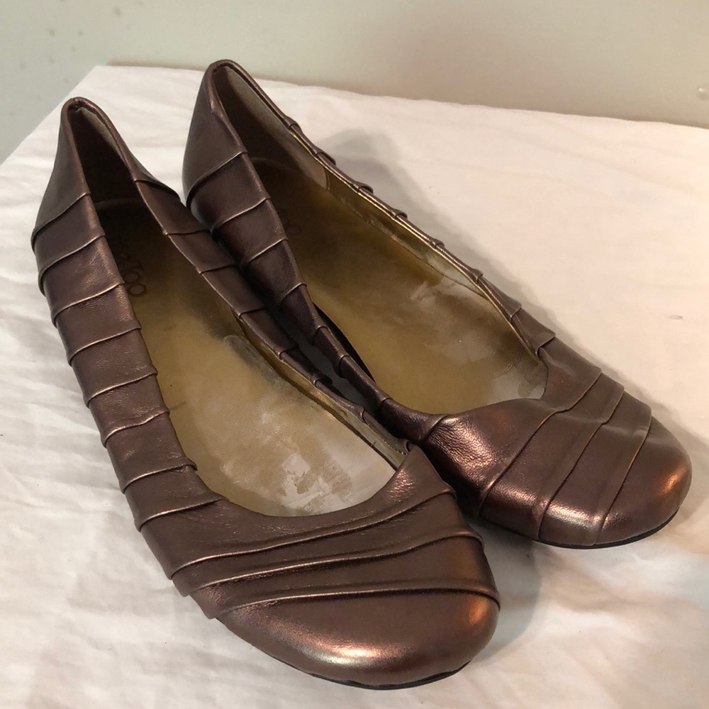 brown flats